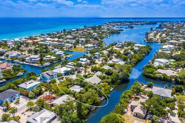 Photo - 313 Tarpon St