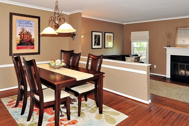 Photo - 4745 Columbia Rd