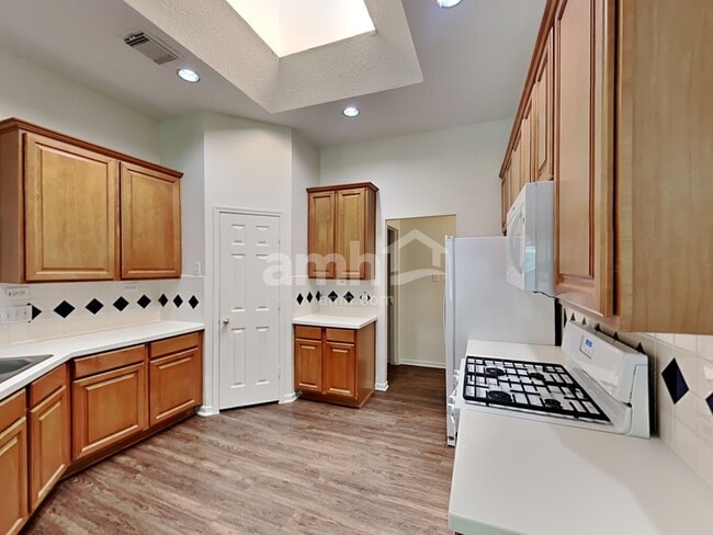 Photo - 802 Cherry Blossom Dr