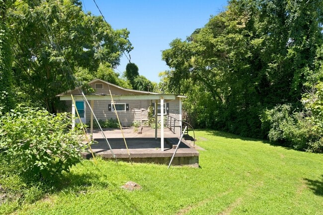 Photo - 501 Weakley Ave