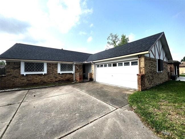 Building Photo - 731 Seafoam Rd