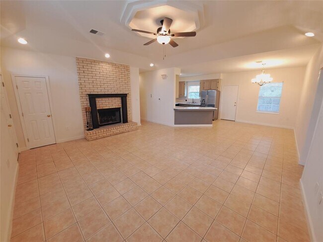 Photo - 21604 Boggy Ford Rd
