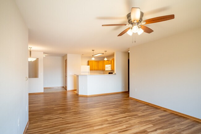 Photo - Washington Court Apartments