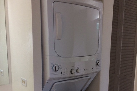 Stack washer/dryer - 98-500 Koauka Loop Unit 21E