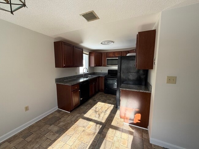 Photo - 213 Victoria Heights Rd