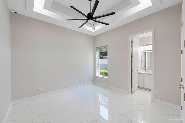 Photo - 41 Travis St