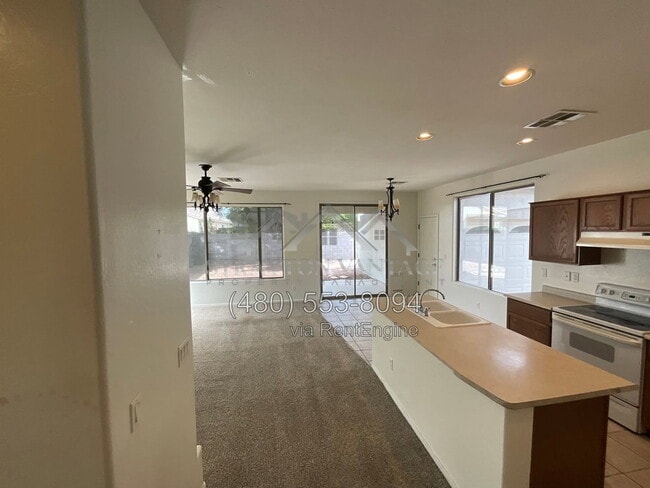 Photo - 192 W Mahogany Pl