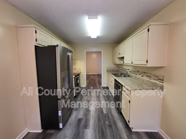 Photo - 8078 Woodlake Dr