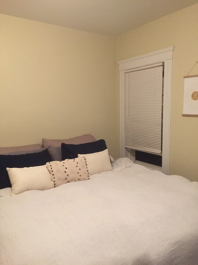 Bedroom - 42 Newbury St Unit 1