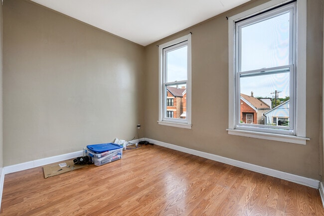 Photo - 1015 W 31st Pl Unidad 2F