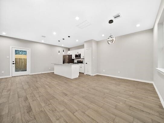 Photo - 7414 Mount St