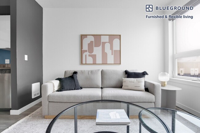 Photo - 1530 Belmont Ave Unit FL6-ID246