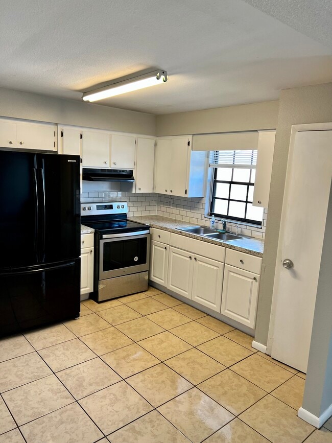 Photo - Lakeland Oregon Duplex