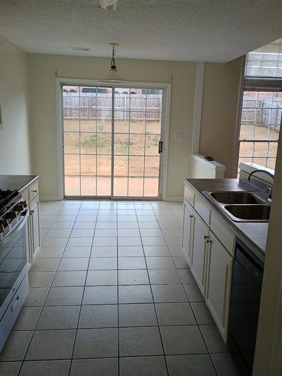 Photo - 3210 Binghampton Ln