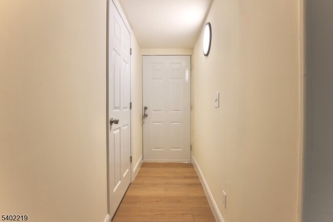 Photo - 859 Lafayette St