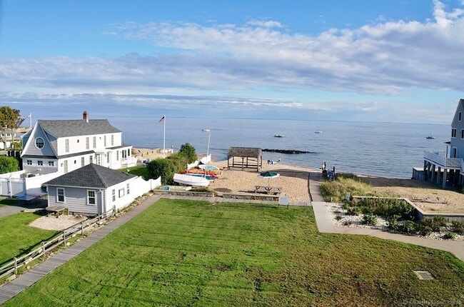 Photo - 52 Overshore Dr E