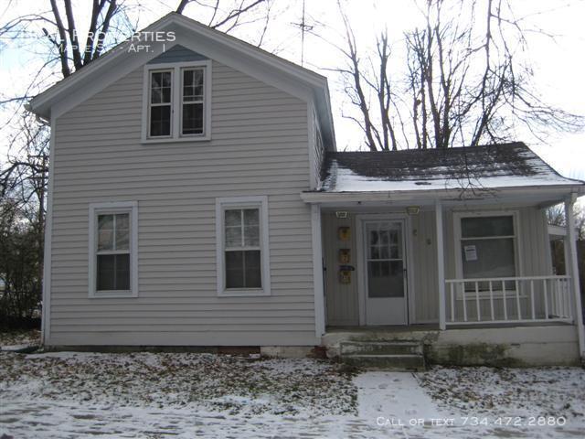 Building Photo - 216 Maple St Unit Apt. 1