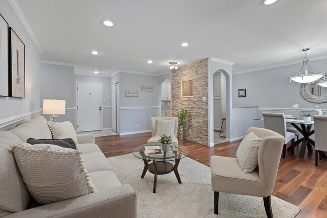 Photo - 1061 Beach Park Blvd