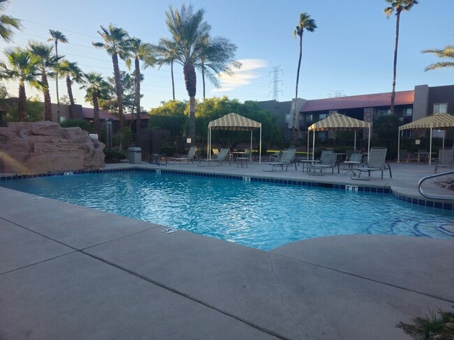 5332 River Glen Dr