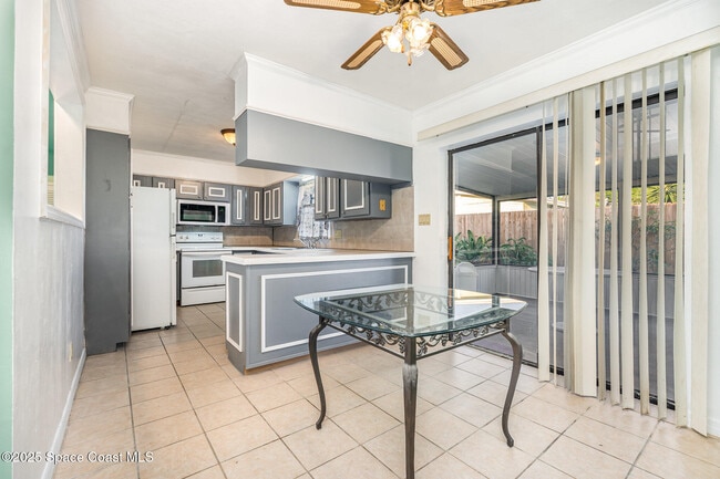 Photo - 2155 Palm Ave