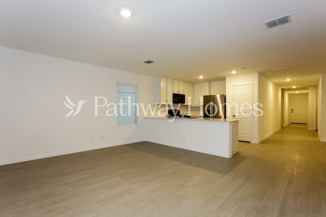 Photo - 1533 Lanner Mdws Ln