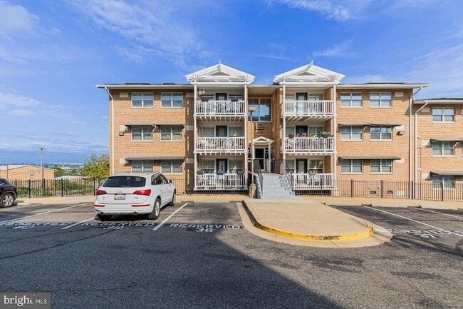 Building Photo - 2609 Douglass Rd SE Unit 401 Rental