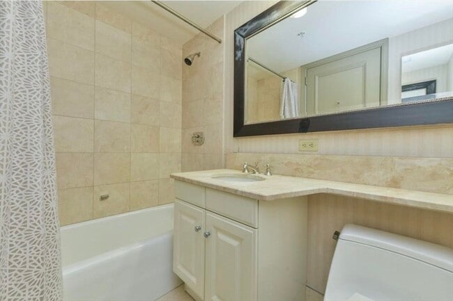 Photo - 2 Avery St Unit 810