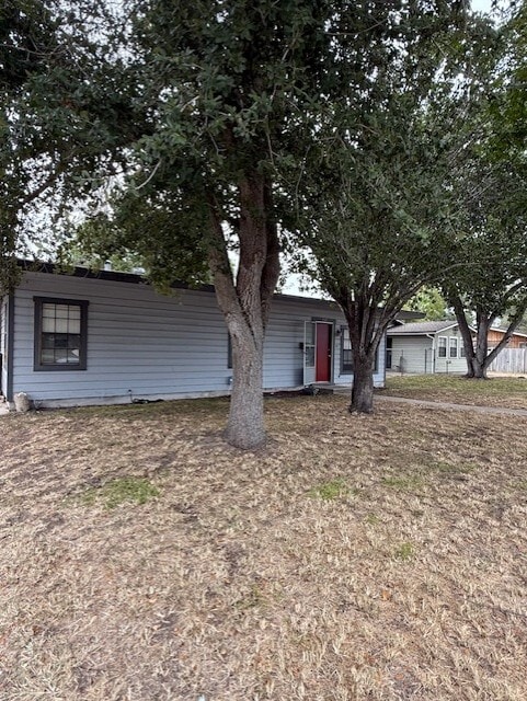 Photo - 737 Westchester Dr