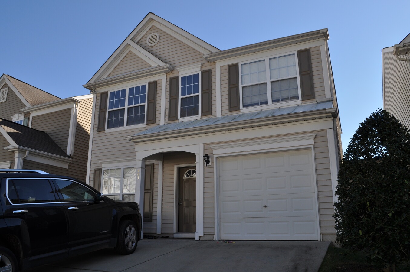 Photo - 405 Berlin Way