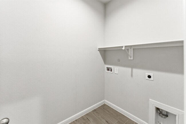 Photo - 9749 Serviceberry Ln