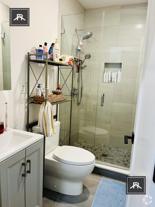 Building Photo - 4 bedroom in Allston MA 02134 Unit 2 Rental