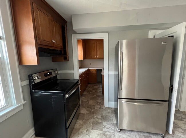 Photo - 861 Farmington Ave