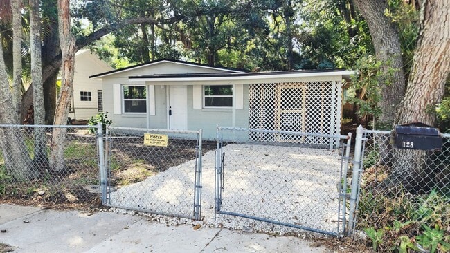 Photo - 128 Kingston Ave