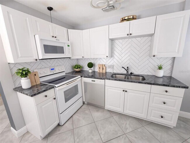 Photo - 519 Yelvington Ave