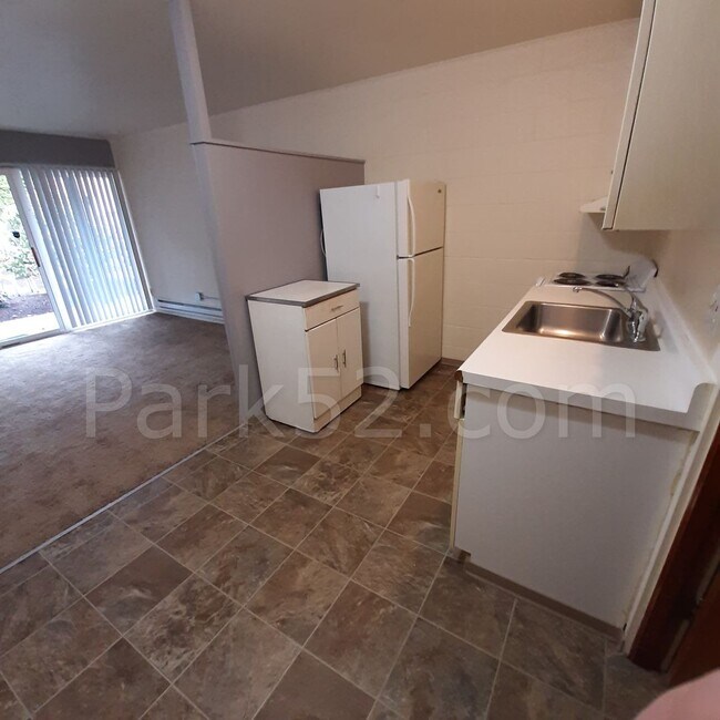 Photo - $300 Off First Full Month! 1 Bed 1 Bath Fi... Unidad #102