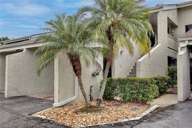 Photo - 5429 Vineland Rd Unit 00