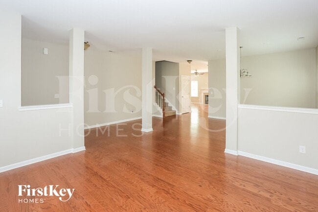 Photo - 2250 Laurens Dr