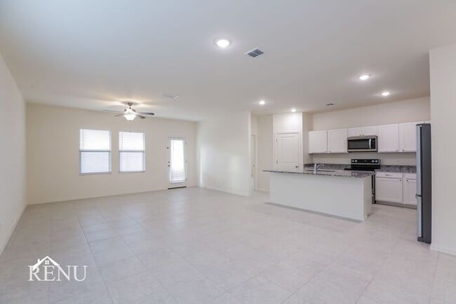 Photo - 35285 W San Capistrano Ave