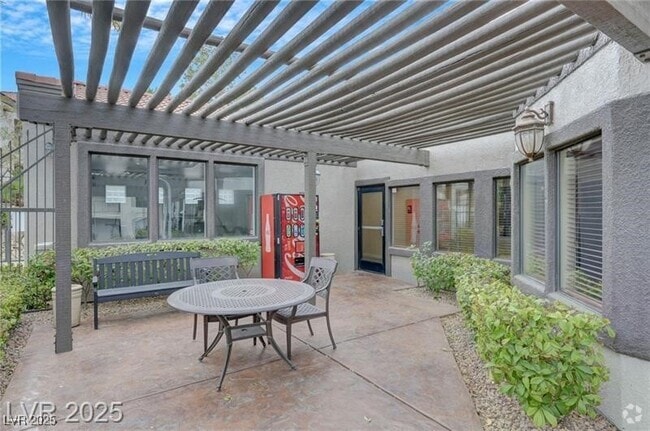 Building Photo - 950 Seven Hills Dr Unit 2313 Rental