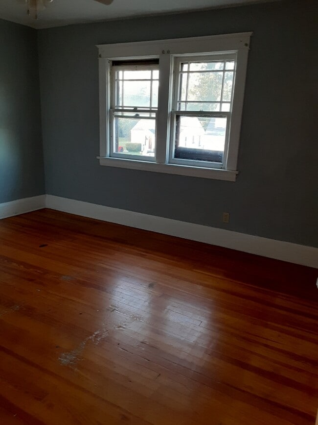 Photo - 709 E Judson Ave
