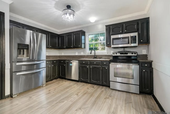 Photo - 9041 Alder Dr