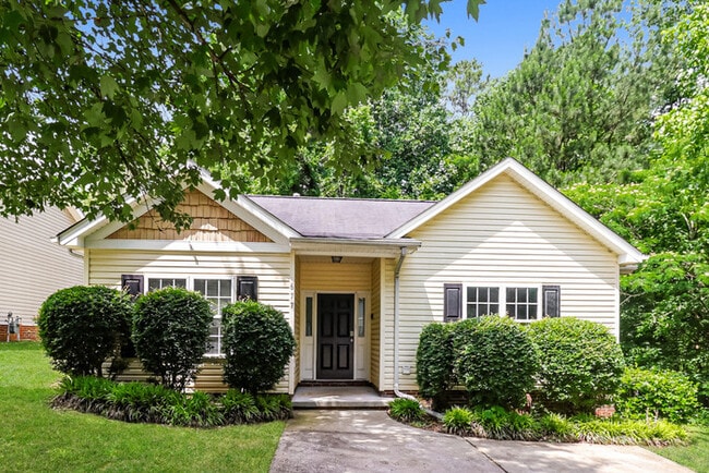 Building Photo - 677 Continental Dr