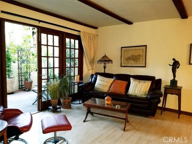 Building Photo - 8694 Villa La Jolla Dr Rental