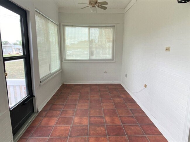 Photo - Beautiful Beachside 2 Bedroom Home!