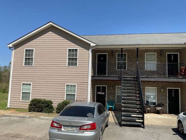 Photo - Silver Creek Holdings - Bldg 4 Unit 307 Wax Rd SE