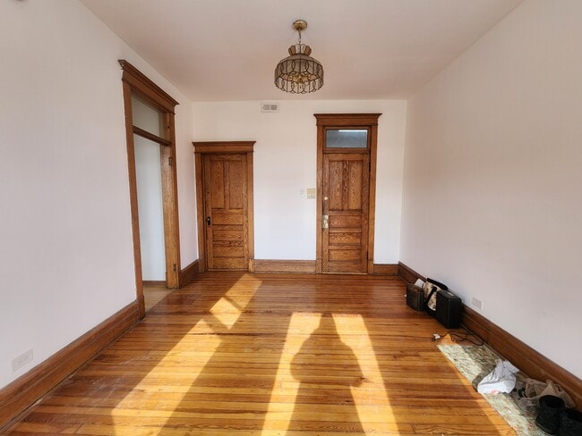 Photo - 2404 W Superior St Unit 3W