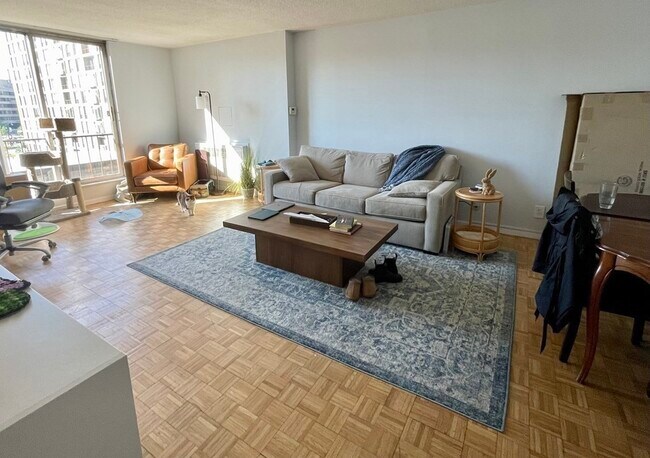 Building Photo - 33 Pond Ave Unit 502 Rental