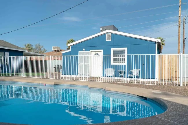 Building Photo - 1739 E Granada Rd Unit 1739 E Granada Guest House
