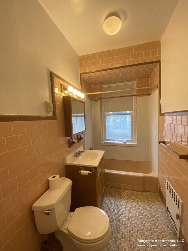 Photo - 1822 Beacon St Unit 7