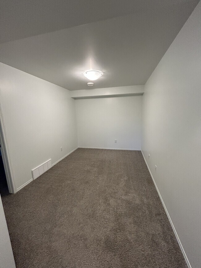 Photo - 12210-12257 57 St NW Unit 12210 - Bsmt